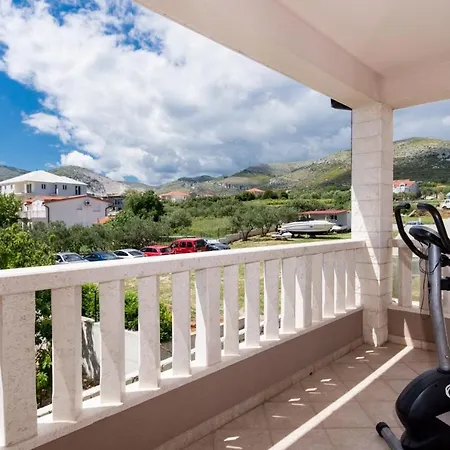 With Parking Space - 13378 * Trogir