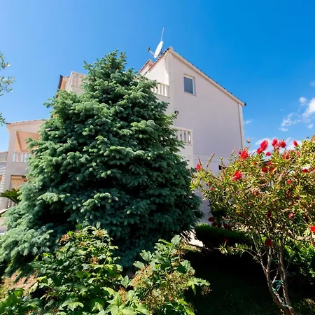 Appartement With Parking Space - 13378 *