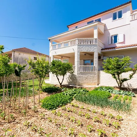 With Parking Space - 13378 Appartement