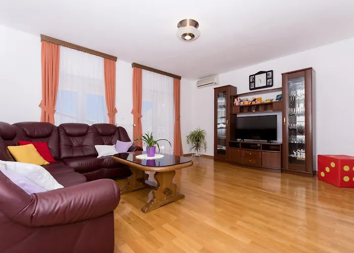 With Parking Space - 13378 شقة